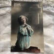 画像2: Postcard　祈る女の子　十字架　1912年 (2)