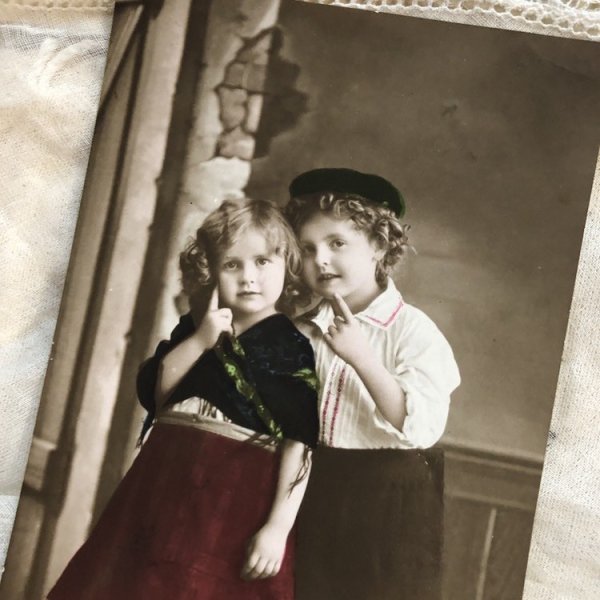画像1: ▼SALE 500▼ Postcard　男の子と女の子　イギリス1914年 (1)