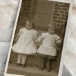 画像2: Postcard　肖像写真　2人の小さな女の子　イギリス (2)
