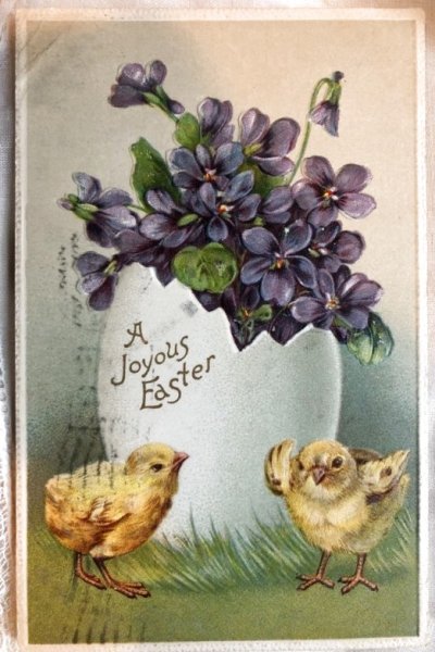 画像1: Postcard　イースター　スミレのお花の入った大きな卵とヒヨコさん　1910年 (1)