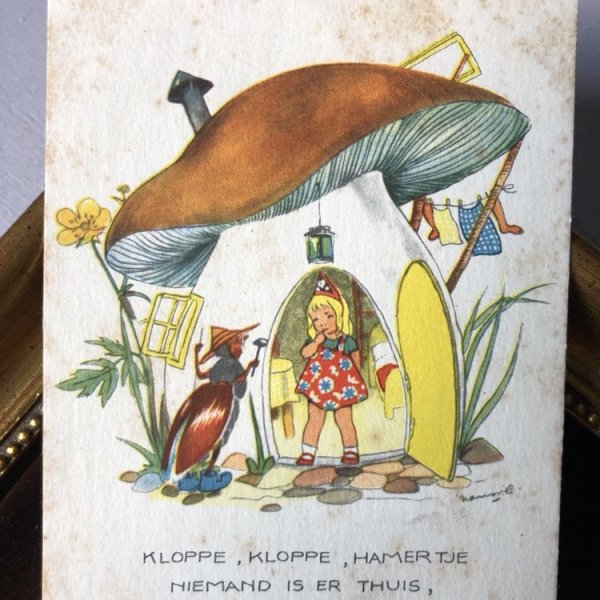 画像1: Postcard　キノコのお家と女の子と虫さん　オランダ (1)