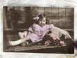 画像2: Postcard 　お花と小さな女の子　ジョアン　イギリス1915年 (2)