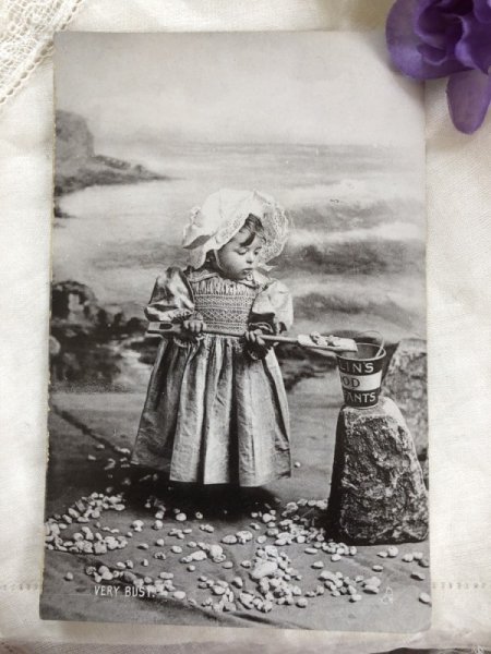 画像2: Postcard  海岸で遊ぶ女の子 イギリス  (2)