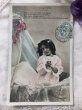 画像2: Postcard 　ベッドでお祈りをする女の子　フランス1908年 (2)