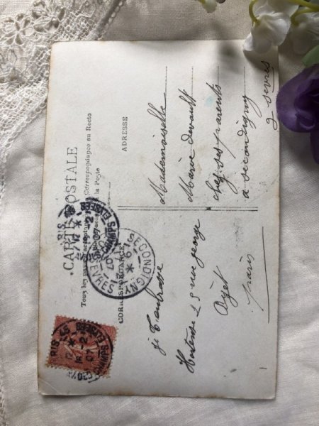 画像4: Postcard  マリア像に祈る女の子たち フランス1907年 (4)