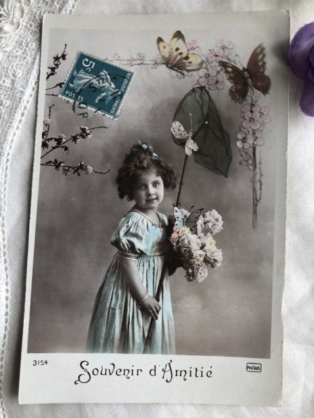 画像3: Postcard  蝶々と女の子 フランス1912年 写真 (3)