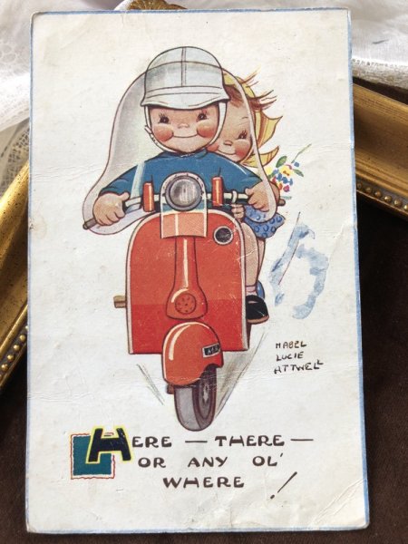 画像2: Postcard 　バイクに乗る子　Mable Lucie Attwell イギリス1950年代 (2)
