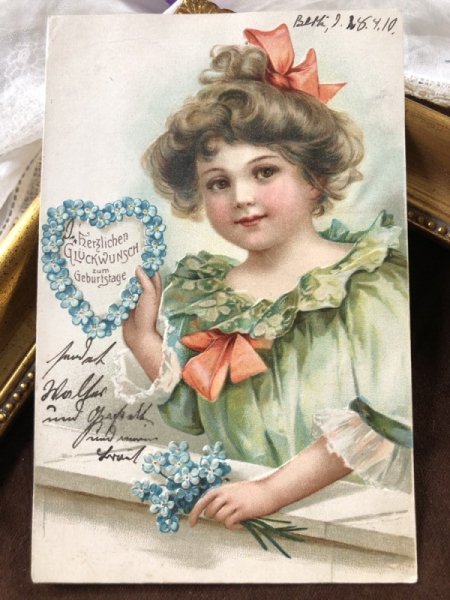 画像2: Postcard  忘れな草のお花のハートのリースを持つ女の子 Ellen Clapsaddle (2)