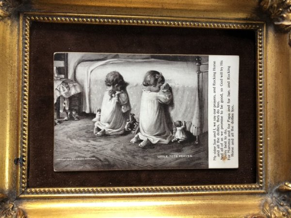 画像2: Postcard お人形さんと一緒にお祈りをするお休み前の子どもたち アメリカ1907年 (2)