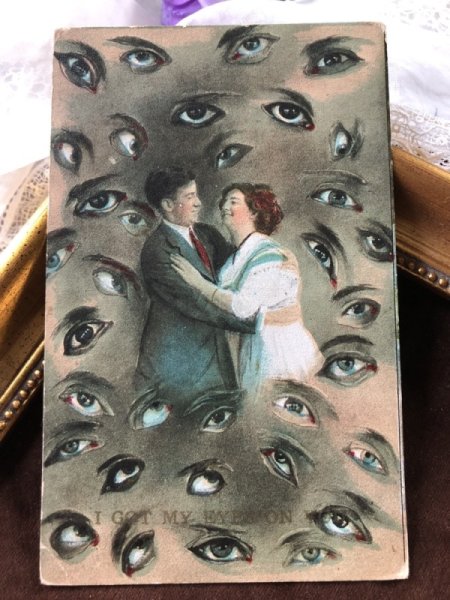 画像2: Postcard　抱き合う二人と沢山の目　 (2)