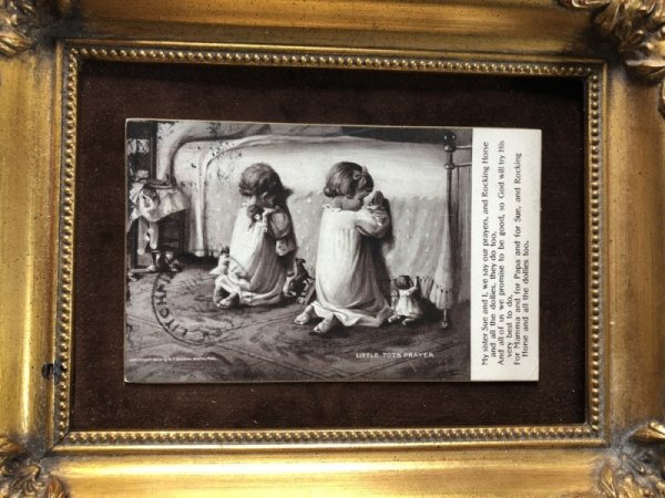 画像2: Postcard お人形さんと一緒にお祈りをするお休み前の子どもたち アメリカ1906年 (2)