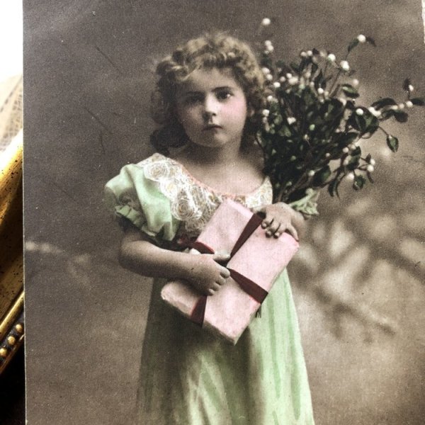 画像1: Postcard　BONNE ANNEE  クリスマス　ヤドリギと女の子　ベルギー1913年 (1)