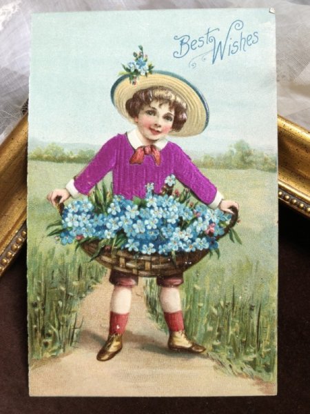 画像2: Postcard 忘れな草のお花のバスケットと男の子 シルク貼り (2)
