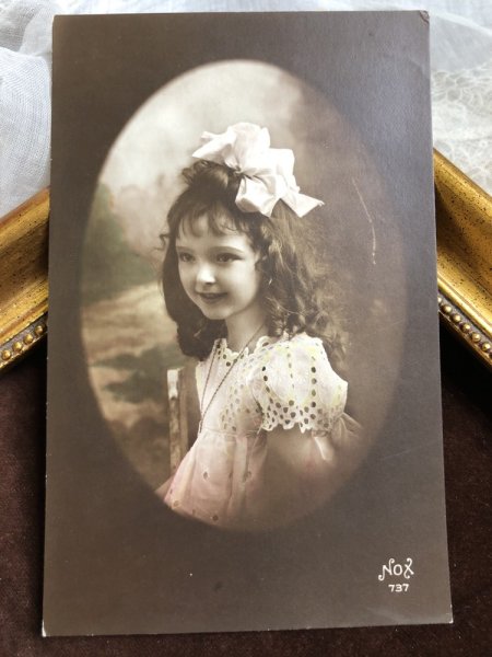 画像2: Postcard  リボンの女の子 写真 (2)
