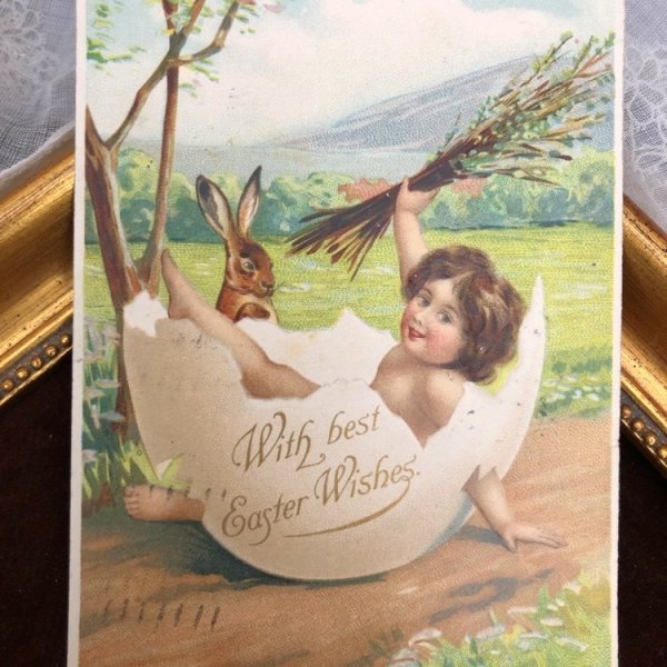 画像1: Postcard 　イースター　卵の殻に乗る女の子を見ているウサギさん　アメリカ1907年 (1)