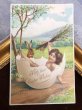 画像2: Postcard 　イースター　卵の殻に乗る女の子を見ているウサギさん　アメリカ1907年 (2)