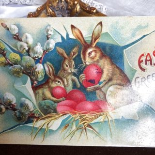 アンティークポストカード　イースターのウサギとお揃いワンピの可愛い少女たち アンティークポストカード イースターのウサギとお揃いワンピの可愛い