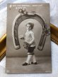 画像1: Postcard　新年祝い　New Year　大きな馬蹄とキノコを持つ男の子　四葉　写真 (1)