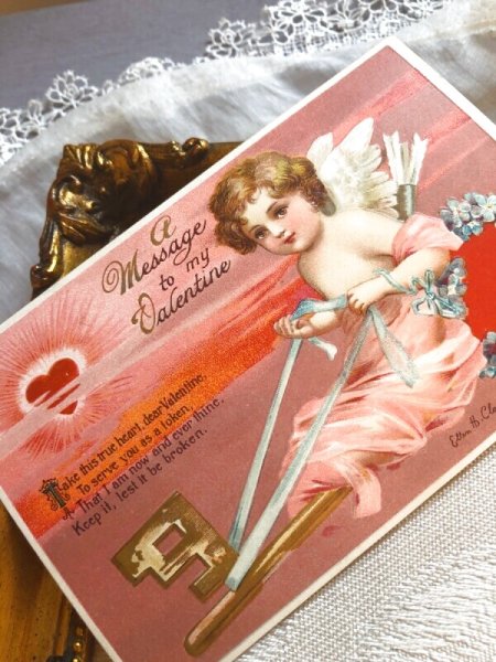 画像3: Postcard  バレンタイン 忘れな草のお花の鍵に乗る天使 ハートの太陽  Ellen Clapsaddle (3)