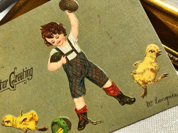 画像2: Postcard  イースター 卵を投げる男の子と逃げるヒヨコさん 1908年 W.Langner (2)