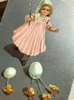画像2: Postcard 　イースター　ヒヨコに卵を運ばせる女の子　（未使用） (2)