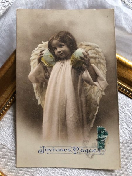 画像1: Postcard 　イースターエッグを持つ天使　写真　フランス　 (1)