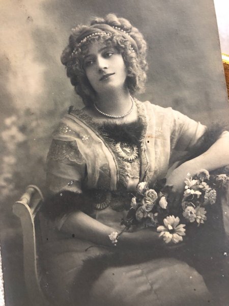 画像2: ▼SALE500▼ Postcard お花と女性 (未使用) (2)