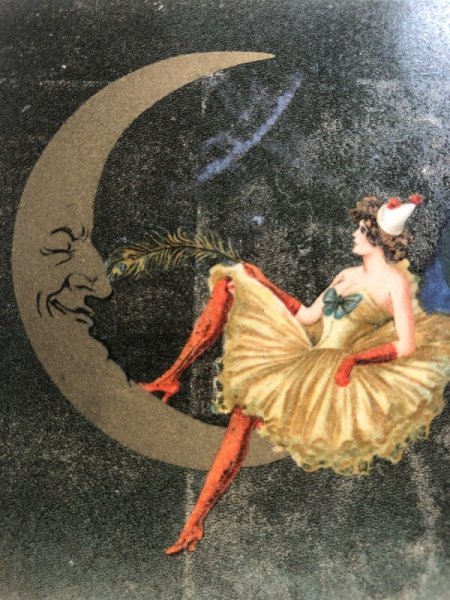 白っぽくなっている部分あり。