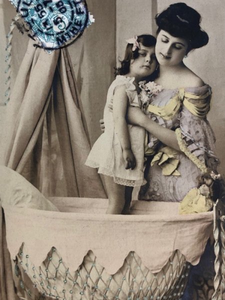 画像2: Postcard おやすみ前の時間 ママと女の子 フランス1905年 (2)