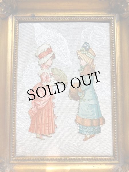 画像1: ダイカット絵 ファンとマフを持った女の子 Kate Greenaway ? (2枚セット) (1)