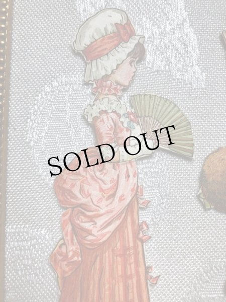 画像3: ダイカット絵 ファンとマフを持った女の子 Kate Greenaway ? (2枚セット) (3)