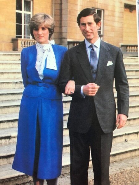画像2: Postcard　イギリス王室　チャールズ皇太子とダイアナスペンサー嬢 　婚約記念　 (2)
