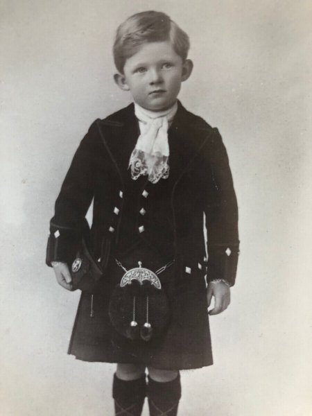 画像2: Postcard　イギリス王室　THE EARL OF MACDUFF / Alastair Windsor　王子 (2)