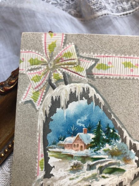 上部に折れ線あり