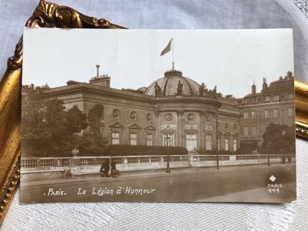 画像2: Postcard  アンティークポストカード パリ フランス La Legion A*honneur (2)