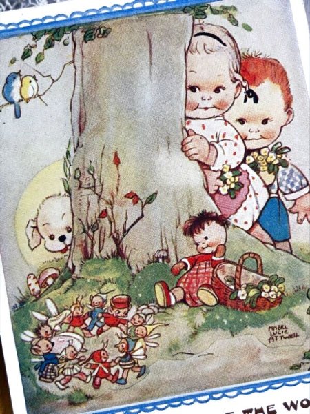 画像3: Postcard 　アンティークポストカード　木陰から妖精のダンスを見つめる子どもたち　Mable Lucie Attwell　（未使用） (3)
