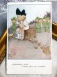 画像2: Postcard 　アンティークポストカード　泣いている女の子を慰める妖精ブーブー　Mable Lucie Attwell　（未使用） (2)