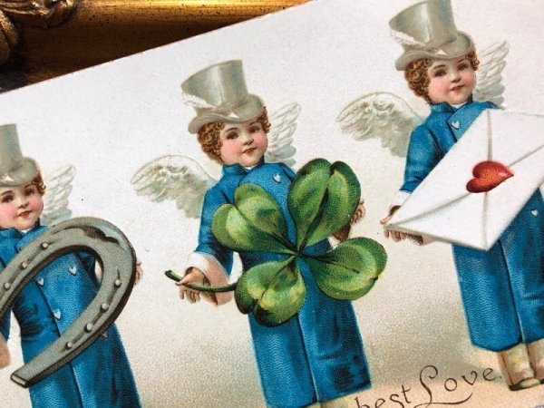 画像3: Postcard   アンティークポストカード バレンタイン シルクハットの3人の天使 馬蹄 四つ葉 手紙 Ellen Clapsaddle (未使用) (3)