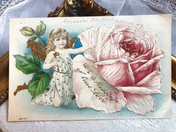 画像2: Postcard   アンティークポストカード バレンタイン 薔薇のお花と天使(妖精?)の女の子 アメリカ1908年 (2)