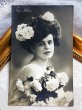 画像2: Postcard　アンティークポストカード　薔薇のお花と女性　真珠のイヤリング　写真 (2)