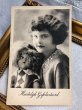 画像2: Postcard　アンティークポストカード　女の子とお人形さん　オランダ1942年 (2)