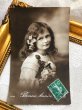 画像2: Postcard    アンティークポストカード　薔薇のお花と女の子　フランス1912年 (2)