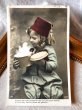 画像2: Postcard　アンティークポストカード　お鍋をのぞき込む女の子　写真　フランス1905年 (2)
