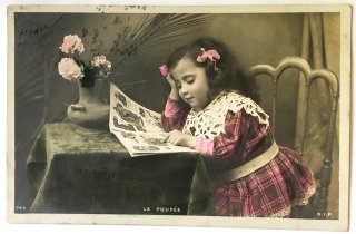 *アンティークポストカード　お人形とテディベアと仲良しな少女* アンティークポストカード おともだち テディベアと少女 1913年