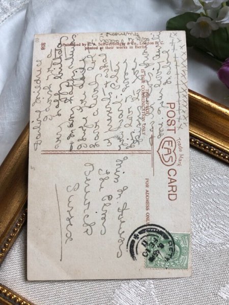 画像4: Postcard アンティークポストカード The Little Doctor お人形さんとお医者様ごっこをして遊ぶ子ども達 写真 イギリス1911年 (4)