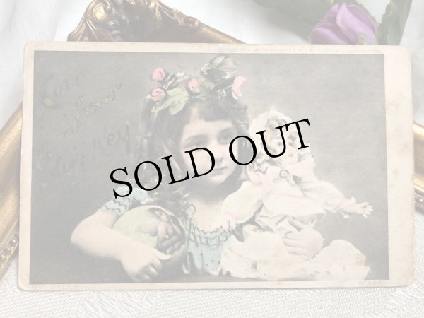 画像2: Postcard アンティークポストカード お人形さんと女の子   (2)