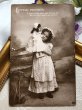 画像2: Postcard　アンティークポストカード　お人形と女の子　イギリス1910年代頃 (2)