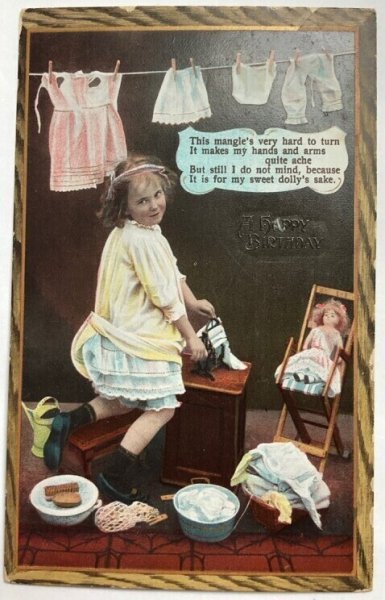 画像1: Postcard　アンティークポストカード　お人形さんの洋服を洗濯する女の子 (1)