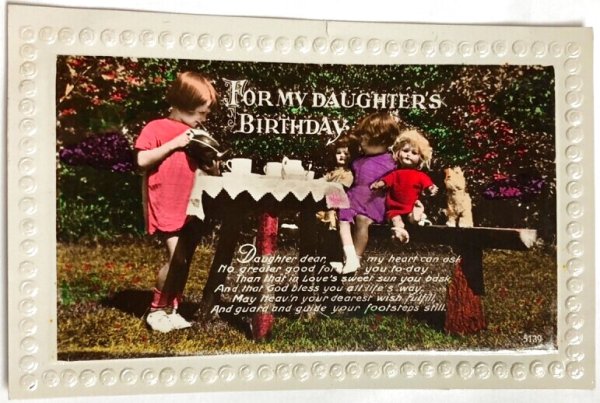 画像1: Postcard　アンティークポストカード　お人形さんと女の子　ぬいぐるみ　ティータイム　イギリス1932年 (1)