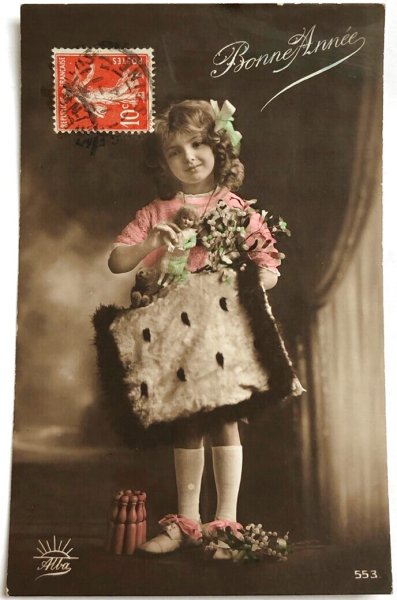 画像1: Postcard　アンティークポストカード　小さなお人形さんと女の子　テディベア　フランス1914年 (1)